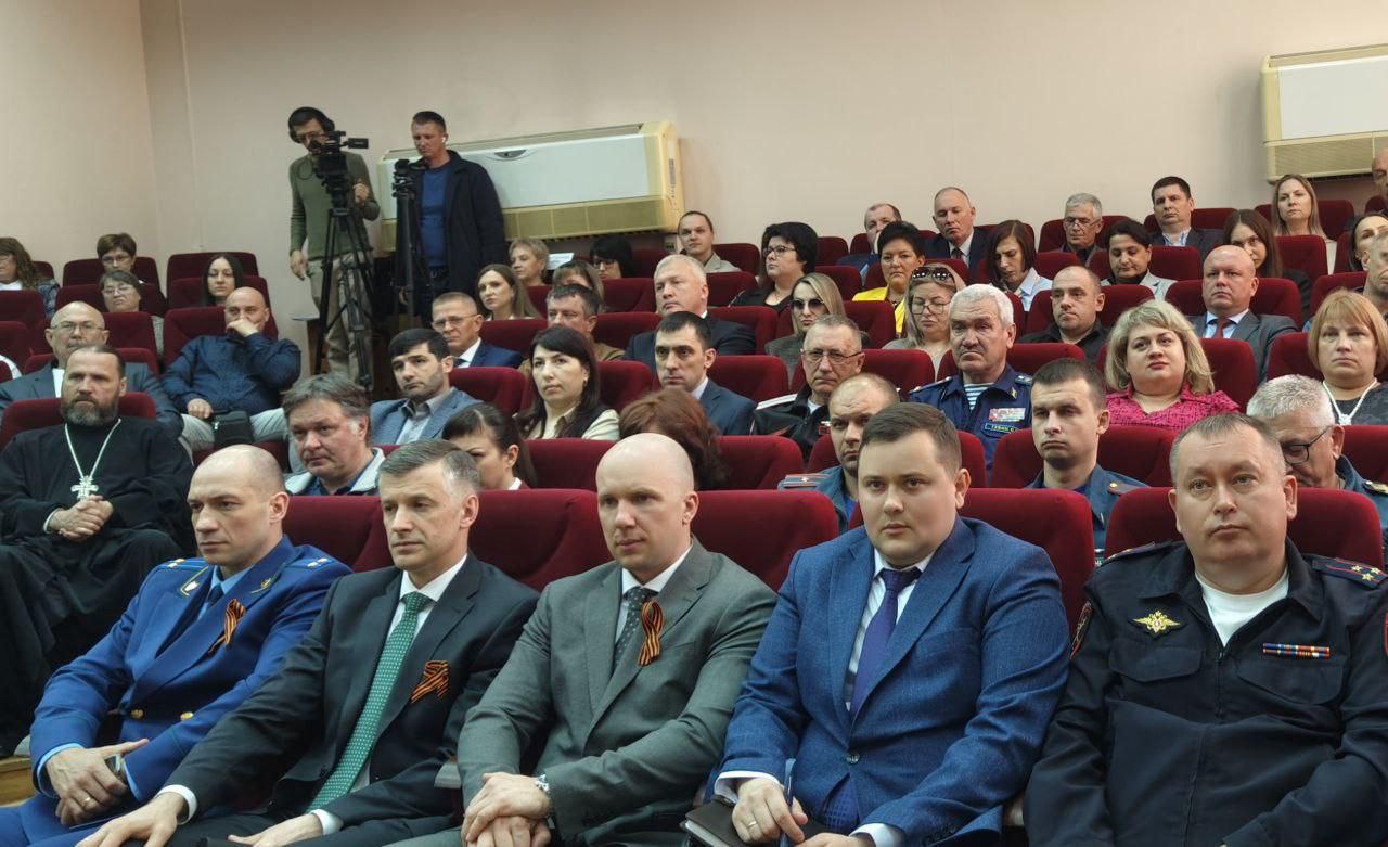 Начальник отдела Краевого БТИ по Туапсинскому району Артем Рязанцев принял участие в открытой сессии Совета муниципалитета