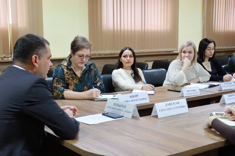 Александр Козырев провёл расширенное планерное совещание